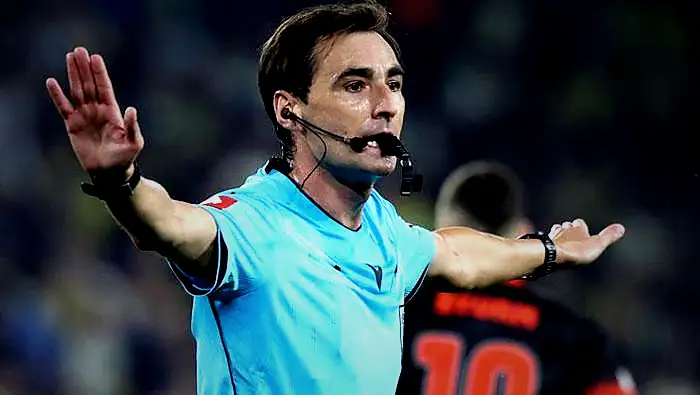 Fenerbahçe - Slavia Prag maçının hakemine reaksiyon: 'Yetersiz performans sergiledi' | 'Penaltı verilmeliydi' 9 fenerbahce slavia prag macinin hakemine reaksiyon yetersiz performans sergiledi penalti verilmeliydi 7 zRc4dWWw