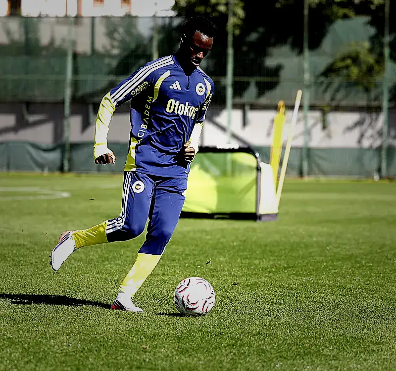 Fenerbahçe ulusal ara dönüşü zafer arıyor! İşte İsmail Kartal'ın Çaykur Rizespor maçı mümkün 11'i! 14 fenerbahce ulusal ara donusu zafer ariyor iste ismail kartalin caykur rizespor maci mumkun 11i KZh3PeO4