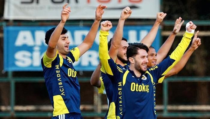 Fenerbahçe'de 10 numara belirsizliği! İsmail Kartal'ın güç kararı... 2 fenerbahcede 10 numara belirsizligi ismail kartalin guc karari 0 Kve6Gyge