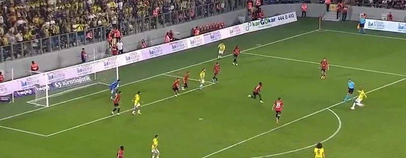 Fenerbahçe'de Anderson Talisca 2 sefer direğe takıldı! 5 fenerbahcede anderson talisca 2 sefer direge takildi 3 dEpGueGm