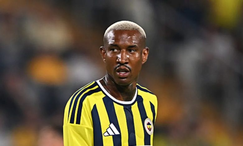 Fenerbahçe'de Anderson Talisca direğe takıldı! 1 fenerbahcede anderson talisca direge takildi tmNChrWv