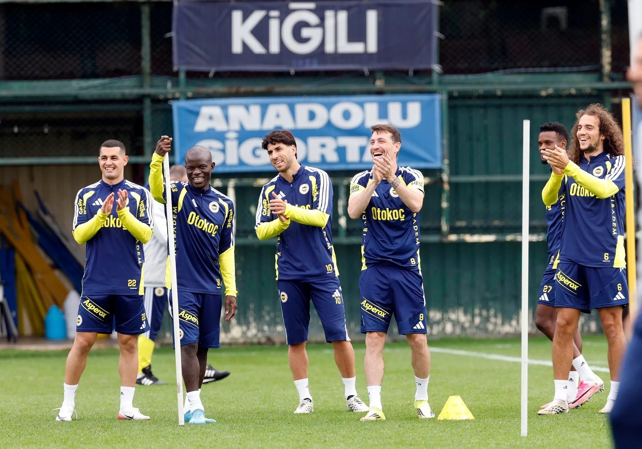 Fenerbahçe'de büyük şok! Ulusal kadroda sakatlandı ve... 6 fenerbahcede buyuk sok ulusal kadroda sakatlandi ve 4 1kd2hgQA