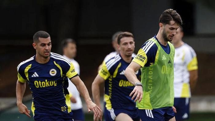 Fenerbahçe'de dev maç öncesi güçlü karar! Gözler İsmail Kartal'da 2 fenerbahcede dev mac oncesi guclu karar gozler ismail kartalda 0 acfQFJLc