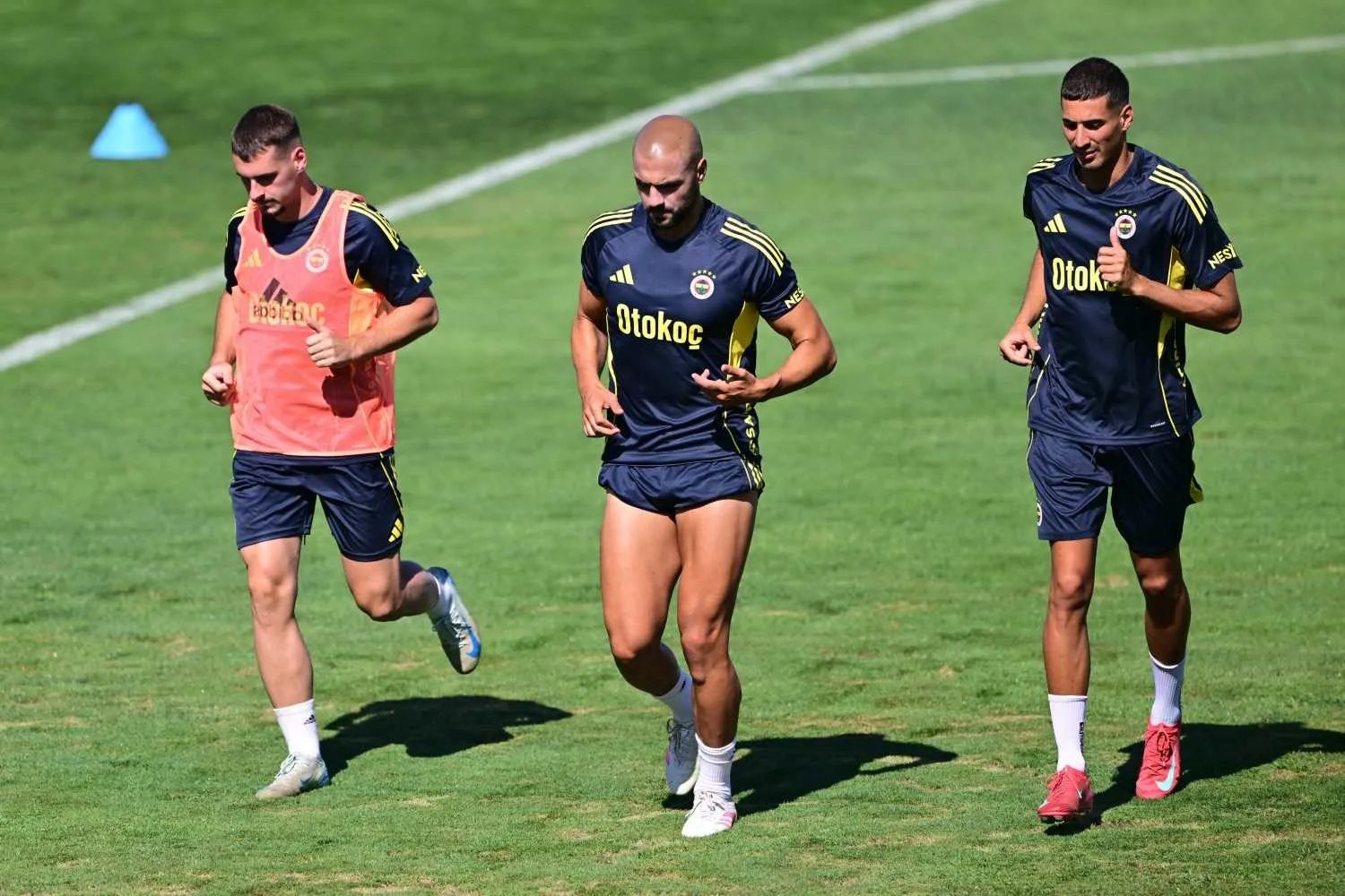 Fenerbahçe'de flaş ayrılık kararı! Menajerine "Bana kulüp bul" dedi 16 fenerbahcede flas ayrilik karari menajerine bana kulup bul dedi 14 zfZnACm5