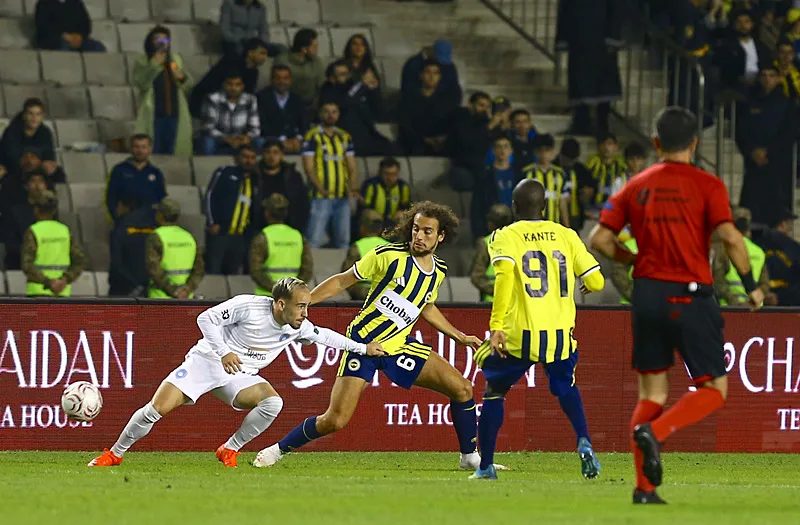 Fenerbahçe'de flaş ayrılık kararı! Menajerine "Bana kulüp bul" dedi 4 fenerbahcede flas ayrilik karari menajerine bana kulup bul dedi 2 MPZUga4G