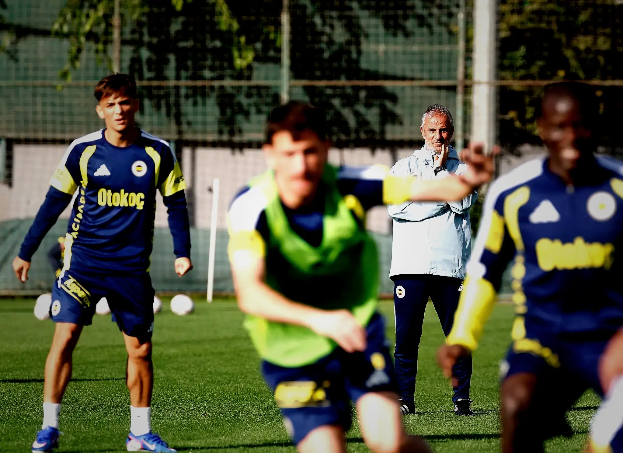 Fenerbahçe'de gruptan birinci o gidecek! Slavia Prag beraberliği sonrası... 20 fenerbahcede gruptan birinci o gidecek slavia prag beraberligi sonrasi 18 OPEmDfrh