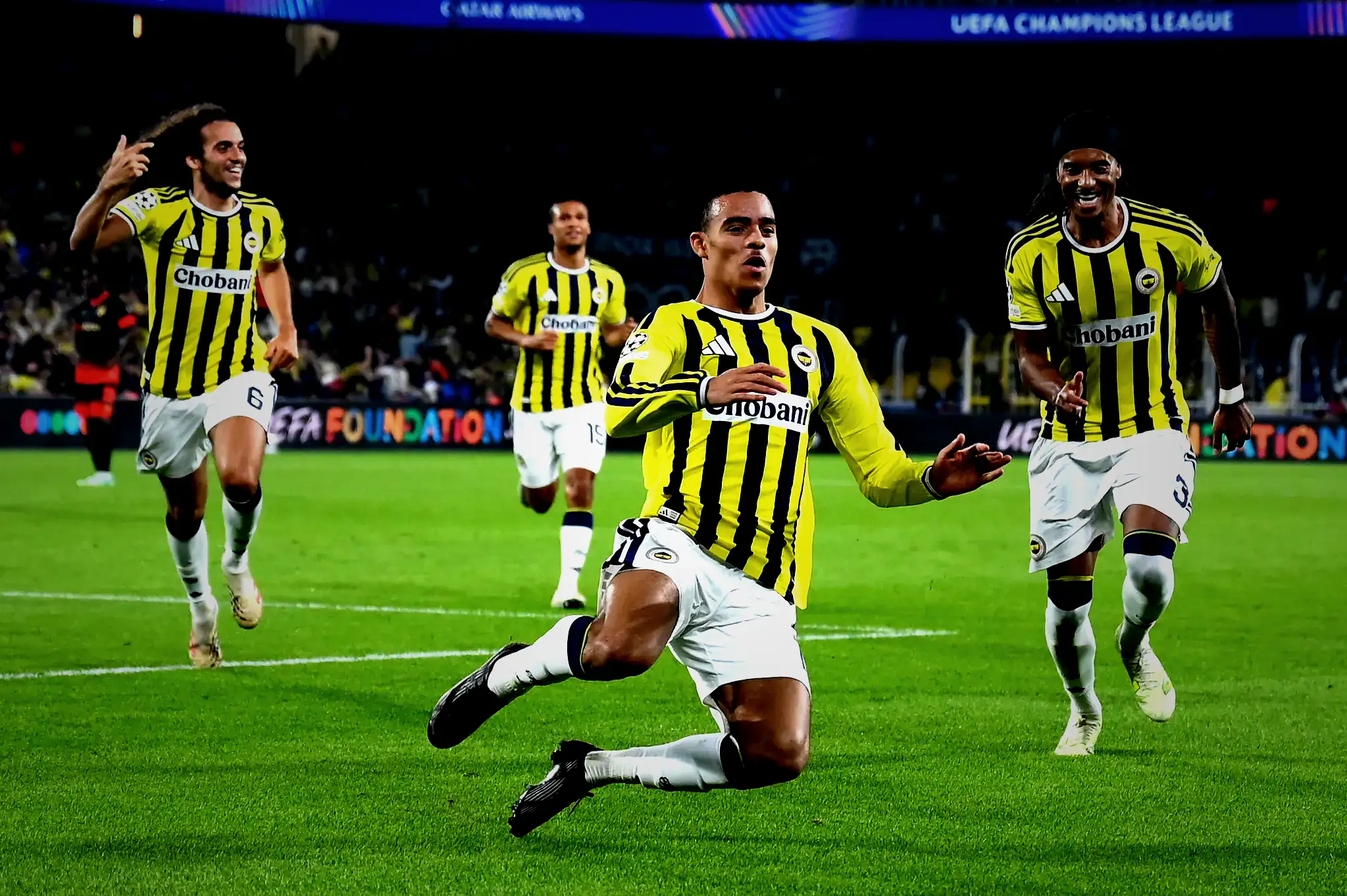 Fenerbahçe'de gruptan birinci o gidecek! Slavia Prag beraberliği sonrası... 4 fenerbahcede gruptan birinci o gidecek slavia prag beraberligi sonrasi 2 hmpGD5pN