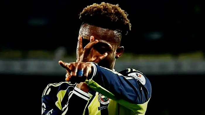Fenerbahçe'de iki yıldızın bileti kesildi! Ocak ayında yollar ayrılıyor... 5 fenerbahcede iki yildizin bileti kesildi ocak ayinda yollar ayriliyor 3 Gvkt7njq