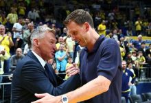 Fenerbahçe'de Jan Vesely için veda töreni düzenledi 9 fenerbahcede jan vesely icin veda toreni duzenledi H7hwssA4