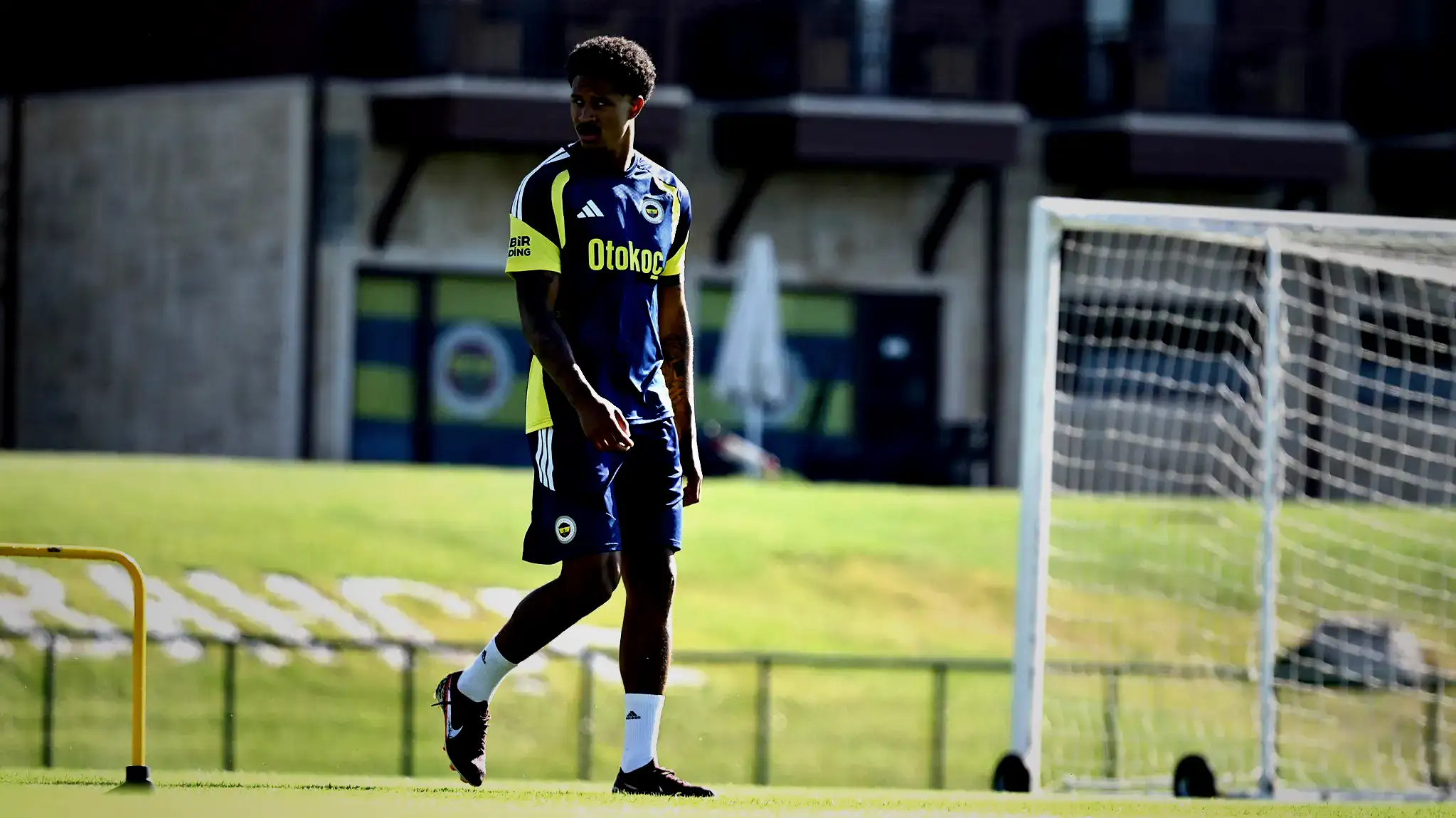 Fenerbahçe'de Jayden Oosterwolde kararı! Sakatlık sonrası plan belirli oluyor 7 fenerbahcede jayden oosterwolde karari sakatlik sonrasi plan belirli oluyor 5 qUFdVJSZ