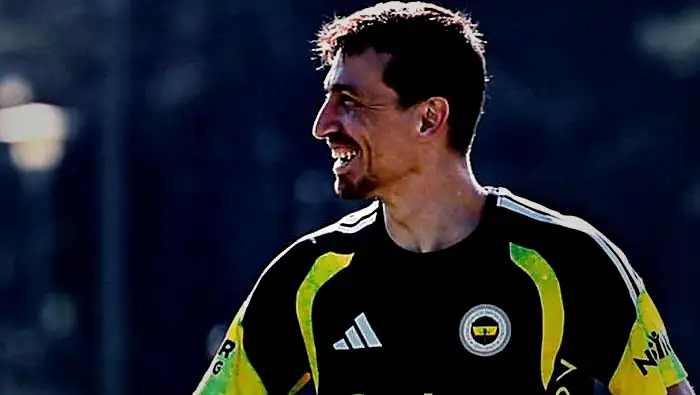 Fenerbahçe'de Mert Hakan Yandaş'tan duygusal paylaşım! Rizespor galibiyeti sonrası paylaştı: 'Asla pes etmedim' 9 fenerbahcede mert hakan yandastan duygusal paylasim rizespor galibiyeti sonrasi paylasti asla pes etmedim 7 hb521Cbr
