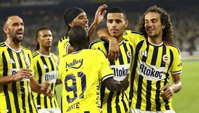 fenerbahcede transferde 12 yil sonra bir ilk bunu kimse beklemiyordu iste harcanan sayi 0 LlwAIJK2