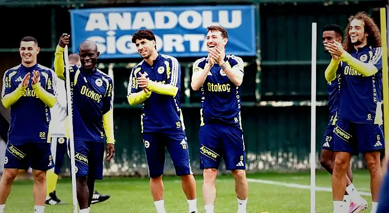 Fenerbahçe'de yüzleri güldüren gelişme! 1 fenerbahcede yuzleri gulduren gelisme pgL4giPn