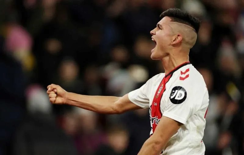 fenerbahceden premier lig cikarmasi iki yildiz icin harekete gecildi 6 Kn72MpuX