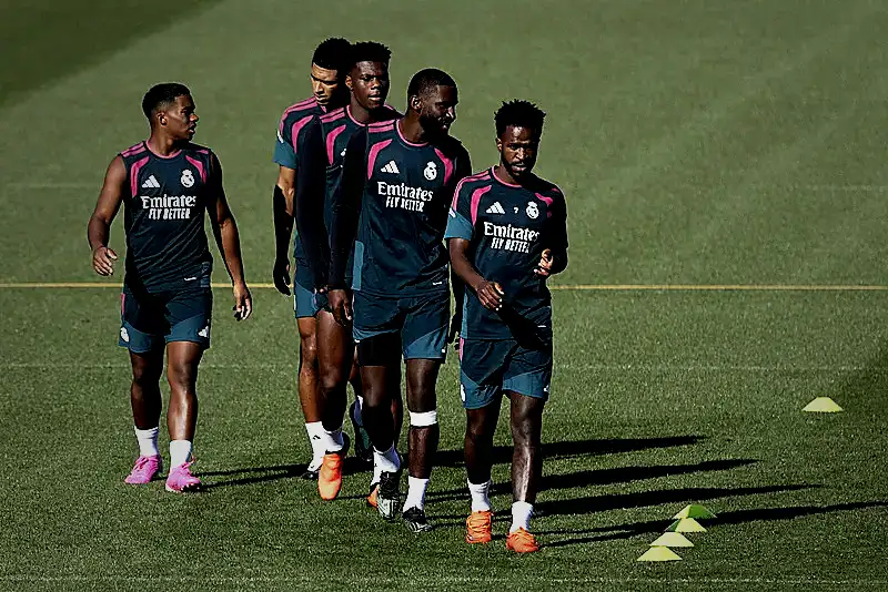 Fenerbahçe'den Real Madrid'e sürpriz çıkarma! Transfer için harekete geçiliyor 3 fenerbahceden real madride surpriz cikarma transfer icin harekete geciliyor 1 EQ43XzMF