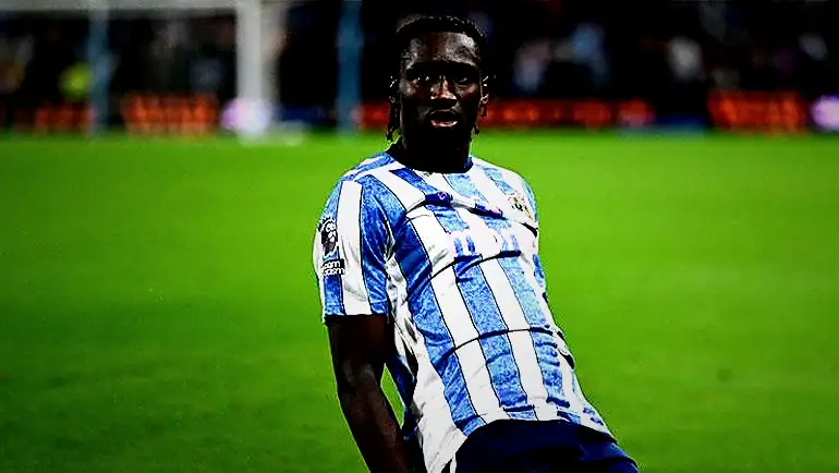 fenerbahcenin eski yildizi sidiki cherif gosteri yapti coventry konutunda kazandi 0 qUkI7czO