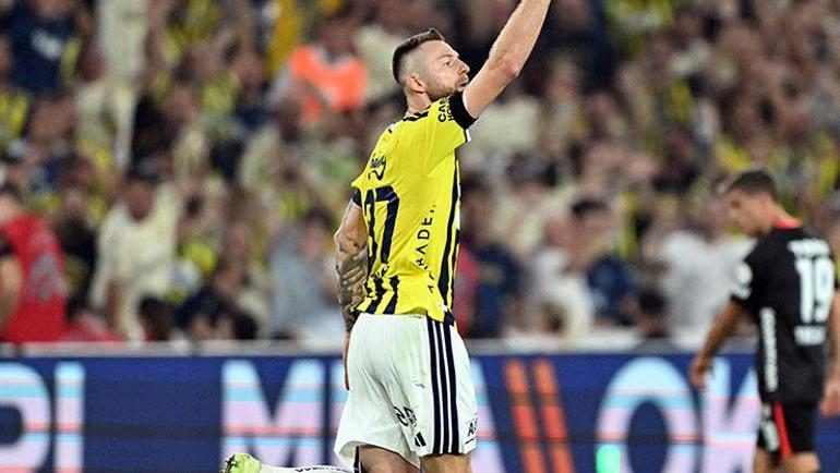 fenerbahcenin yildizi milan skriniar sahneye cikti 14 yil bir birinci gerceklesti 1 piggOrMT