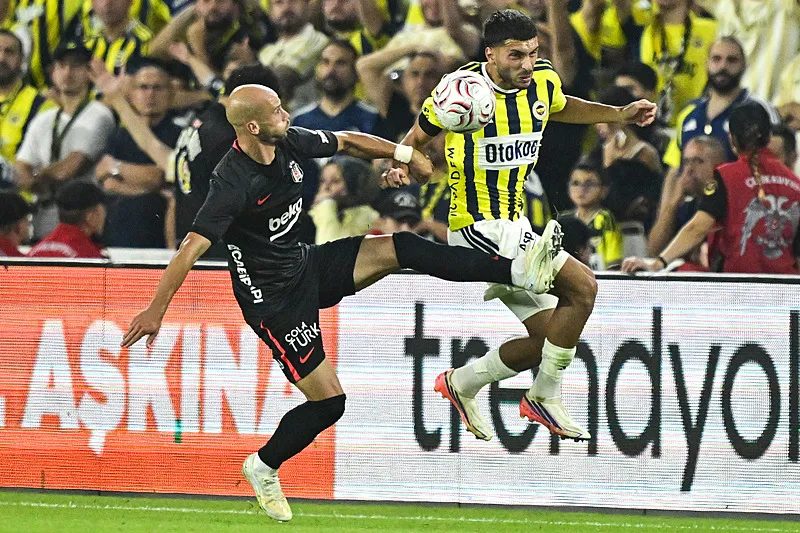Fenerbahçe'nin yıldızına Bundesliga'dan kanca! Ulusal maçta izlediler 14 fenerbahcenin yildizina bundesligadan kanca ulusal macta izlediler 12 iqZZuNPQ