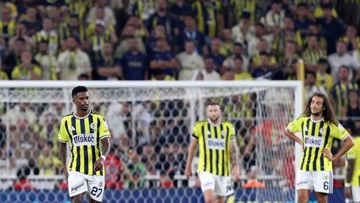 Fenerbahçe'ye Beşiktaş derbisi sonrası sert tenkitler: 'Özür dilemeyin icraat gösterin' | 'Kötü bir geceydi' 7 fenerbahceye besiktas derbisi sonrasi sert tenkitler ozur dilemeyin icraat gosterin kotu bir geceydi