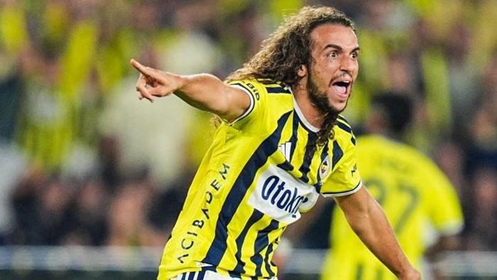 Fenerbahçe'ye Beşiktaş derbisi sonrası sert tenkitler: 'Özür dilemeyin icraat gösterin' | 'Kötü bir geceydi' 6 fenerbahceye besiktas derbisi sonrasi sert tenkitler ozur dilemeyin icraat gosterin kotu bir geceydi UsI7GOZr