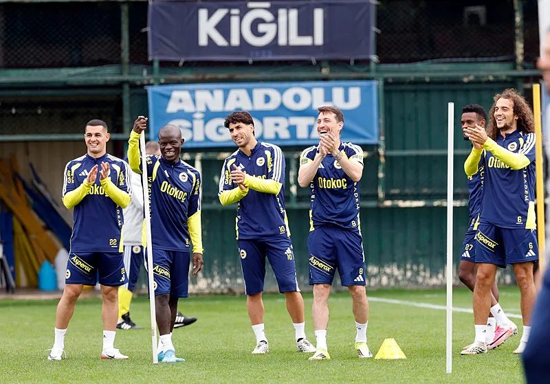 Fenerbahçe'ye gençlik aşısı! İdare o isimler için devreye girdi 2 fenerbahceye genclik asisi idare o isimler icin devreye girdi 0