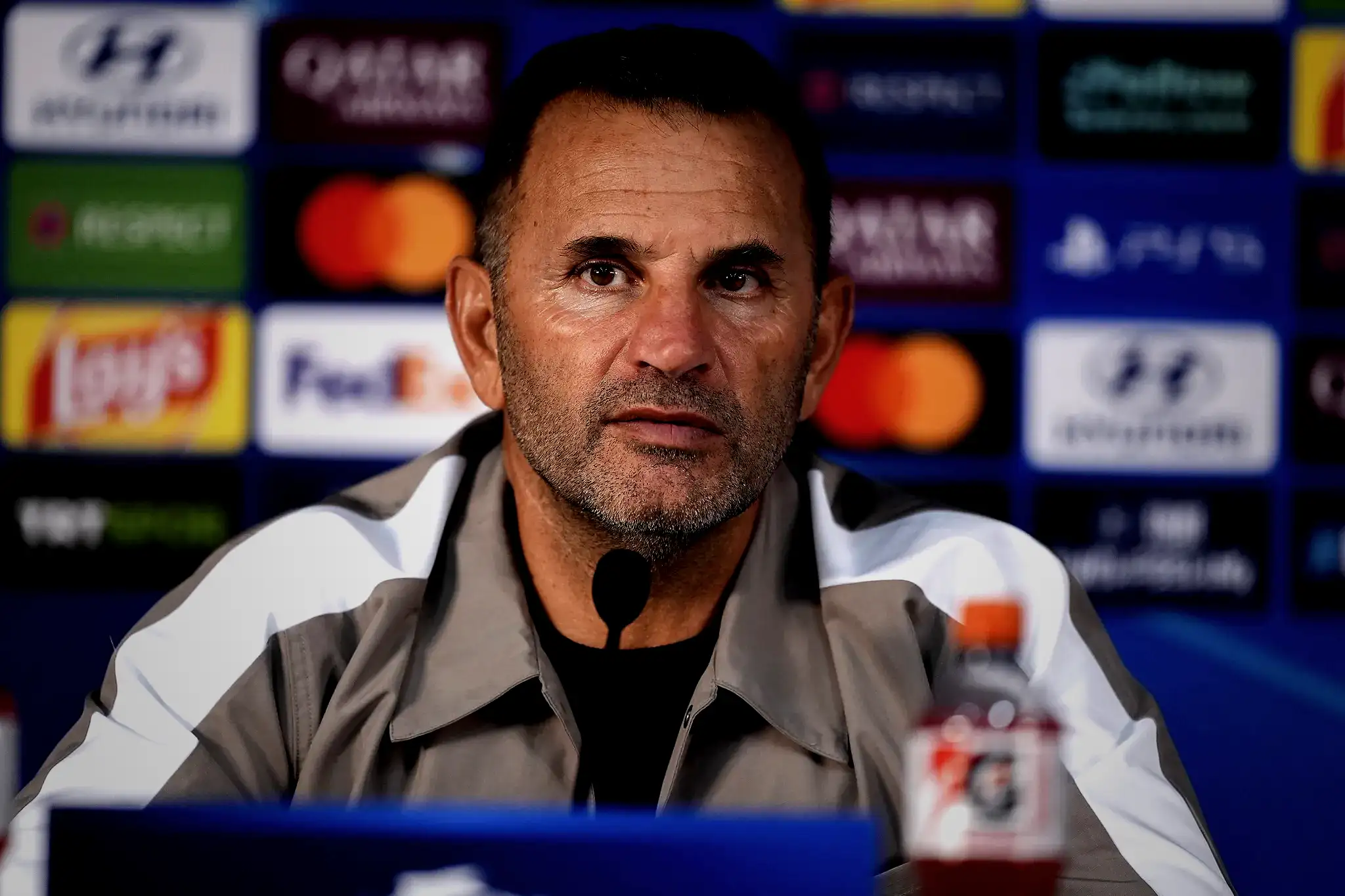 Fransız gazeteciden Galatasaray itirafı: Yıldız transferlerinden etkileniyoruz! 2 fransiz gazeteciden galatasaray itirafi yildiz transferlerinden etkileniyoruz 0 I6jlauTO