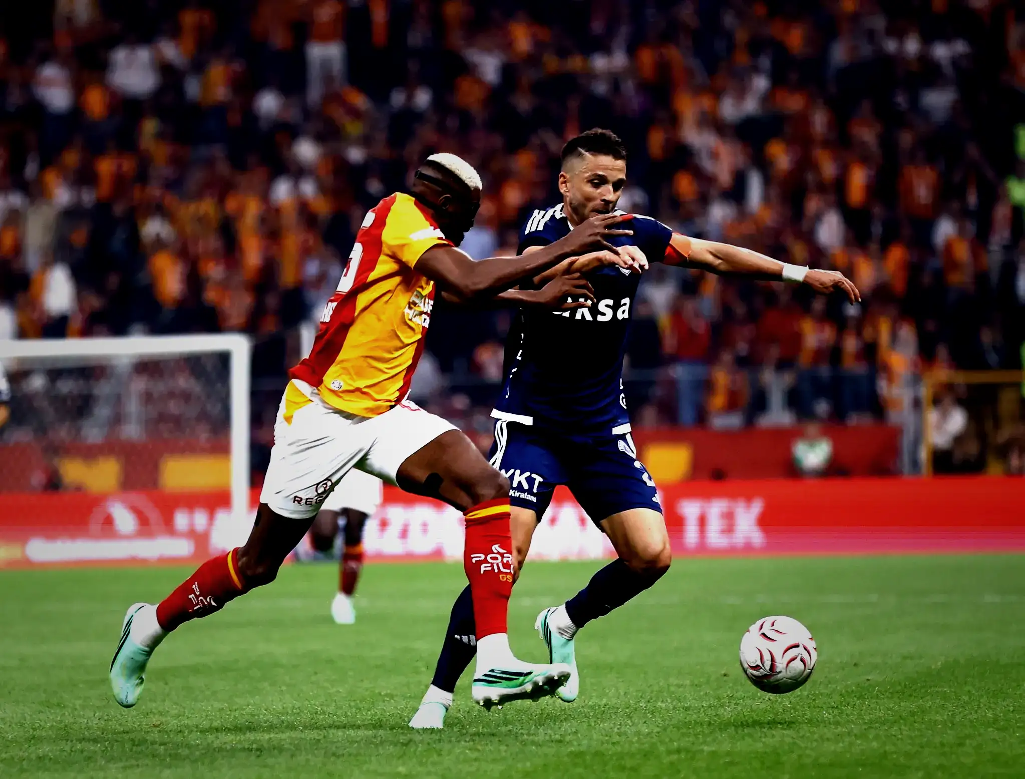 GALATASARAY HABERİ: Ahmet Çakar'dan kırmızı kart yorumu! Bariz gol talihi var mıydı? 2 galatasaray haberi ahmet cakardan kirmizi kart yorumu bariz gol talihi var miydi 0 uw9Ia4jy