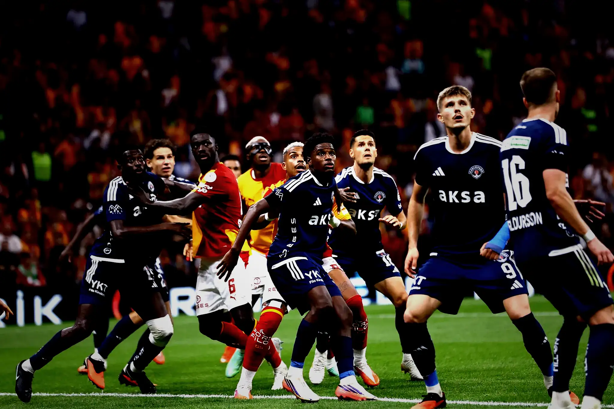 GALATASARAY HABERİ: Ahmet Çakar'dan kırmızı kart yorumu! Bariz gol talihi var mıydı? 3 galatasaray haberi ahmet cakardan kirmizi kart yorumu bariz gol talihi var miydi 1 v6DAu2wy
