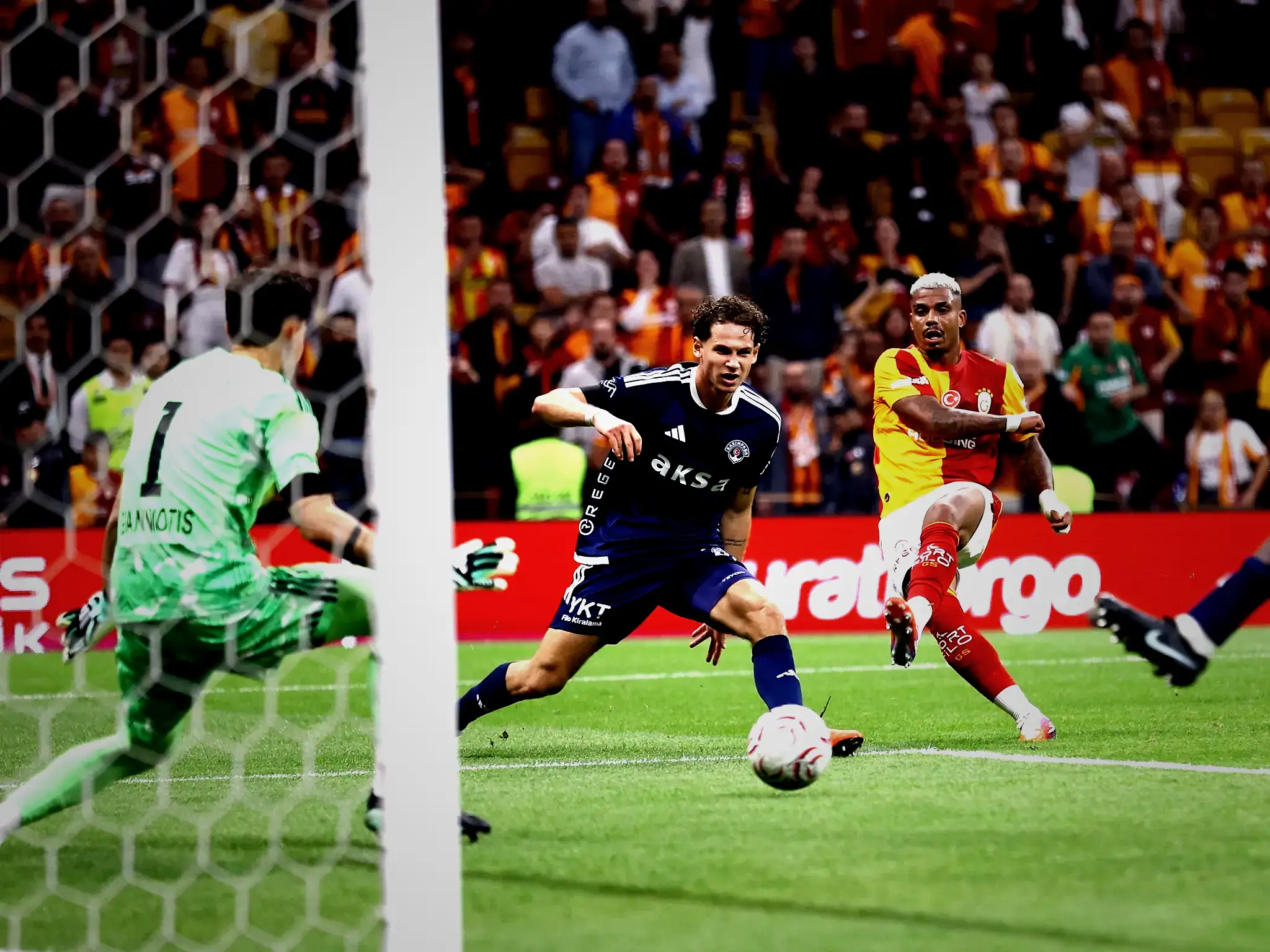 GALATASARAY HABERİ: Ahmet Çakar'dan kırmızı kart yorumu! Bariz gol talihi var mıydı? 13 galatasaray haberi ahmet cakardan kirmizi kart yorumu bariz gol talihi var miydi 11