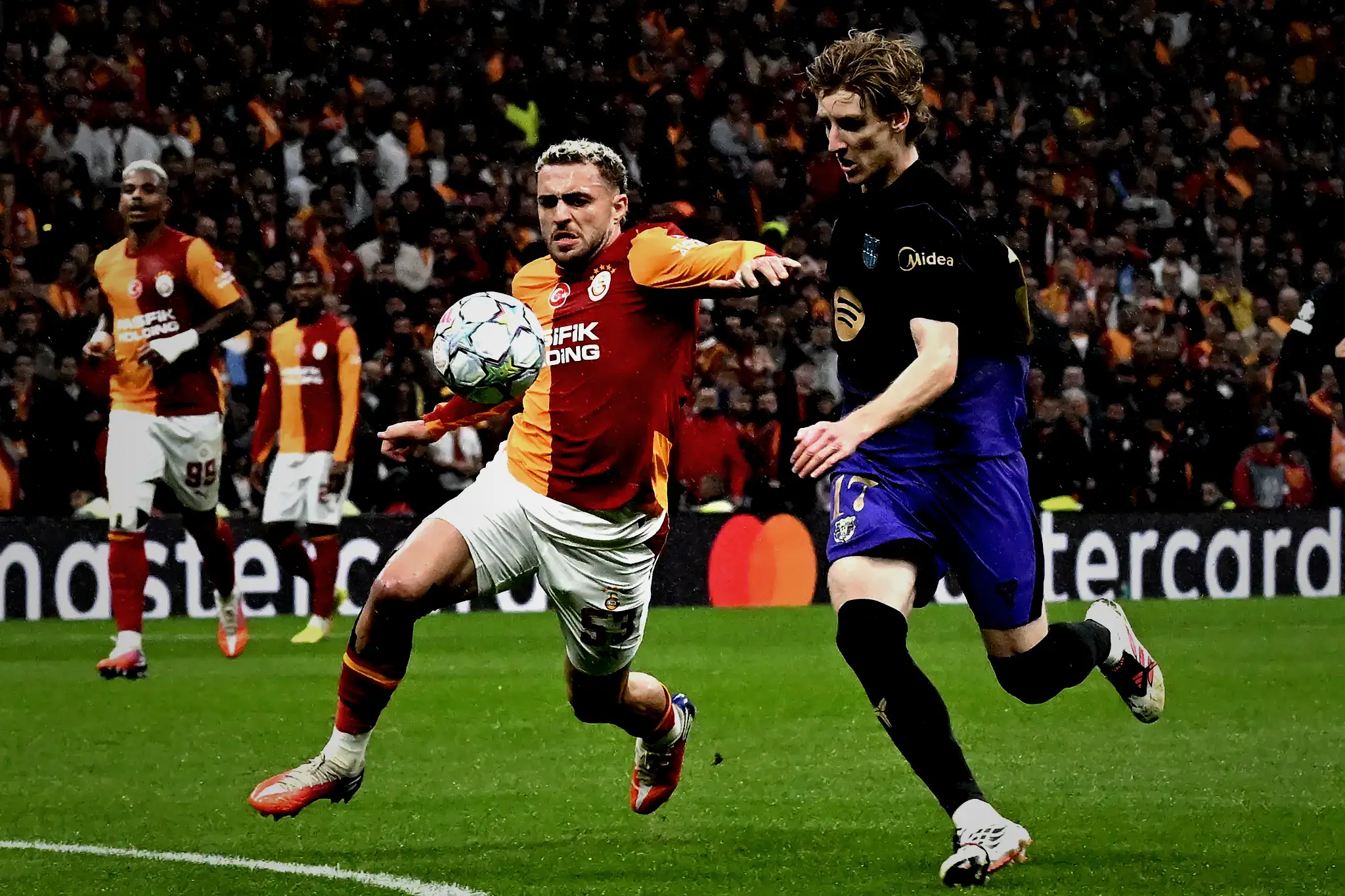 galatasaray lille karsisinda bir birinci pesinde daha evvel bunu yapan olmadi 3 I366jUcd