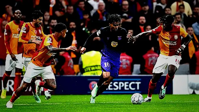 Galatasaray savunması çöktü! Defans alarm veriyor: 9 maçta 18 gol! 3 galatasaray savunmasi coktu defans alarm veriyor 9 macta 18 gol 1 AEet7wjh