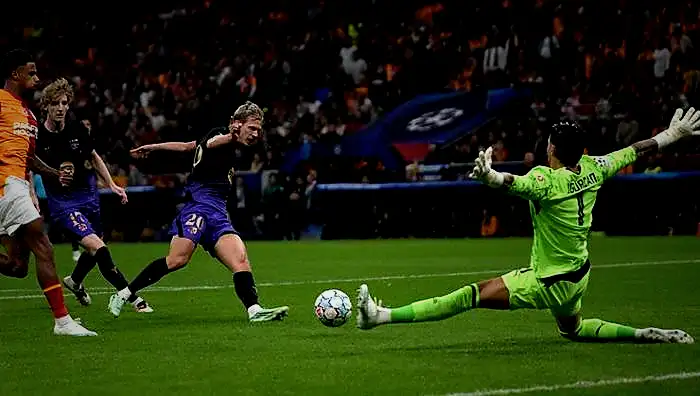 Galatasaray savunması çöktü! Defans alarm veriyor: 9 maçta 18 gol! 5 galatasaray savunmasi coktu defans alarm veriyor 9 macta 18 gol 3 Jw2AaJTZ