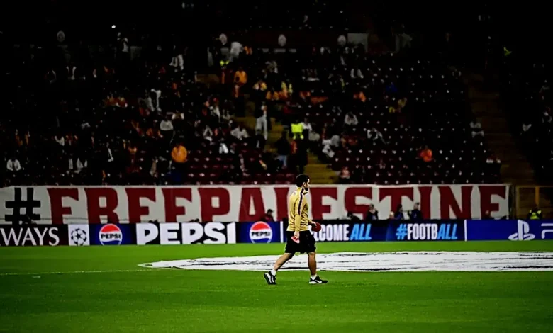 Galatasaray tribünlerinden Filistin’e destek! 1 galatasaray tribunlerinden filistine destek zC9jscHH