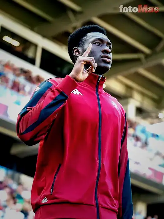 Galatasaray'a 2 metrelik dev golcü: Pape Moussa Fall! 5 galatasaraya 2 metrelik dev golcu pape moussa fall 3 NFJ9IqpY