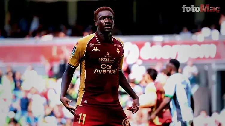Galatasaray'a 2 metrelik dev golcü: Pape Moussa Fall! 7 galatasaraya 2 metrelik dev golcu pape moussa fall 5 dqUZMB9T
