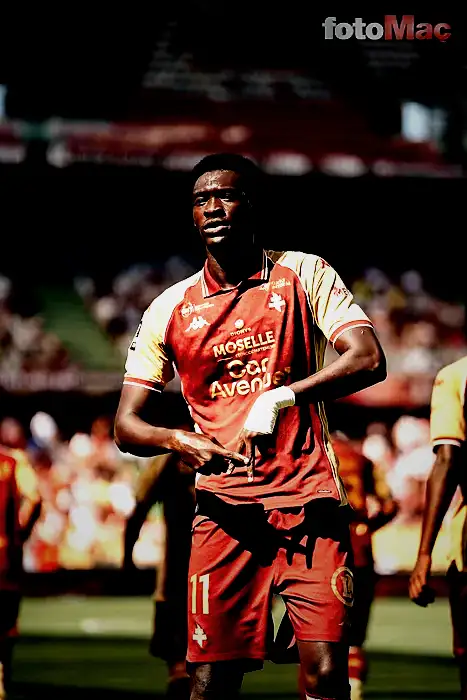Galatasaray'a 2 metrelik dev golcü: Pape Moussa Fall! 11 galatasaraya 2 metrelik dev golcu pape moussa fall 9