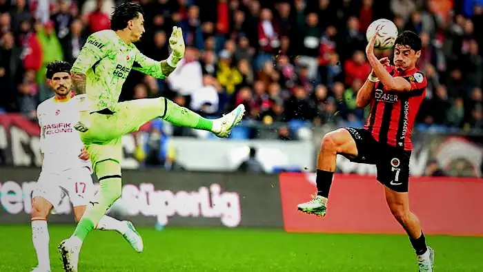 galatasarayda cok sorun var nihat kahveci bombaladi bu oyunla lilleden tekrar 3 yersin 6 tKLiD61B