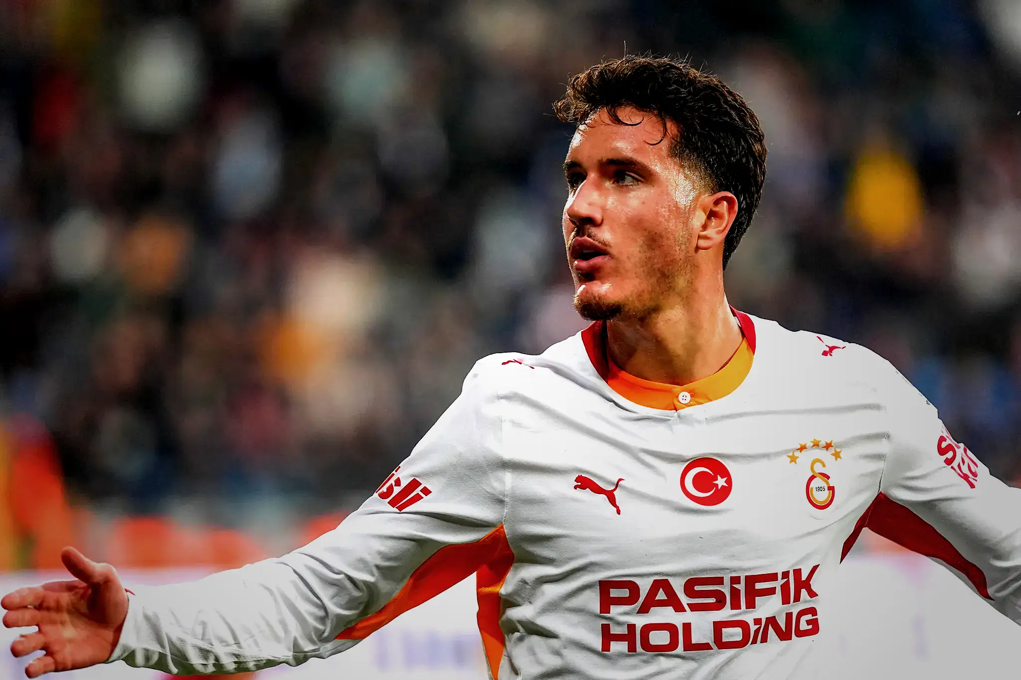 Galatasaray'da Deniz Gül'e galibiyet sonrası transfer şoku! Yıldız santrfor için harekete geçildi 9 galatasarayda deniz gule galibiyet sonrasi transfer soku yildiz santrfor icin harekete gecildi 7 Eev62uSQ