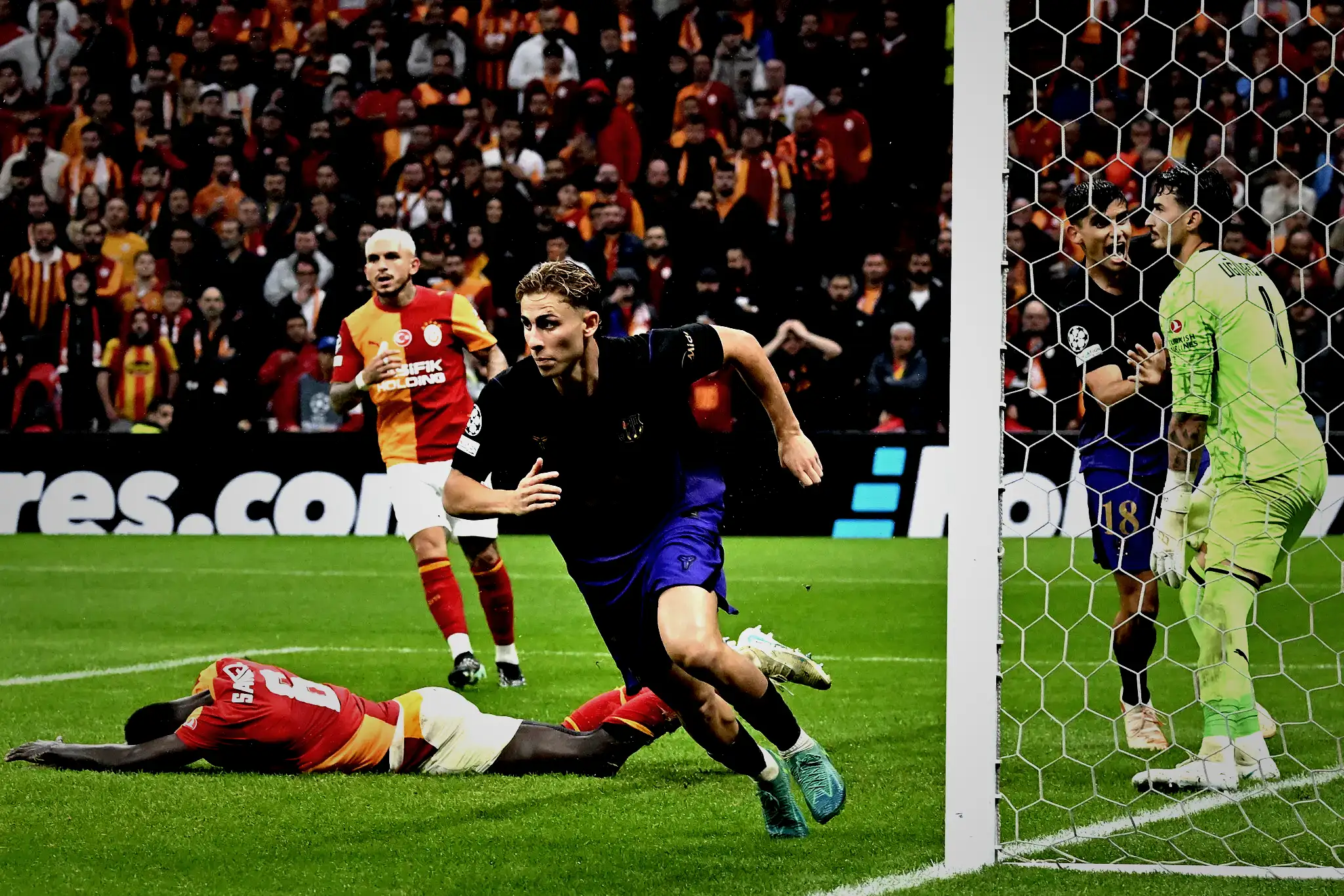 galatasarayda o futbolcudan idareye ileti var bonservisimi verin gitmek istiyorum 6