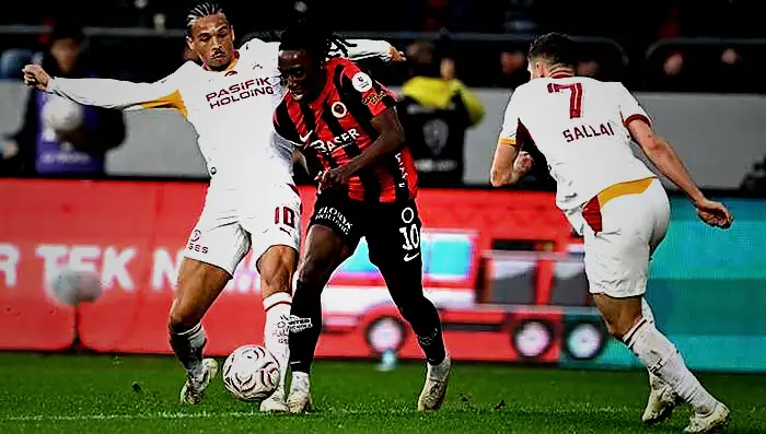 Galatasaray'da Okan Buruk artık kadroda istemiyor! 2 yıldız bavulunu topladı 3 galatasarayda okan buruk artik kadroda istemiyor 2 yildiz bavulunu topladi 1