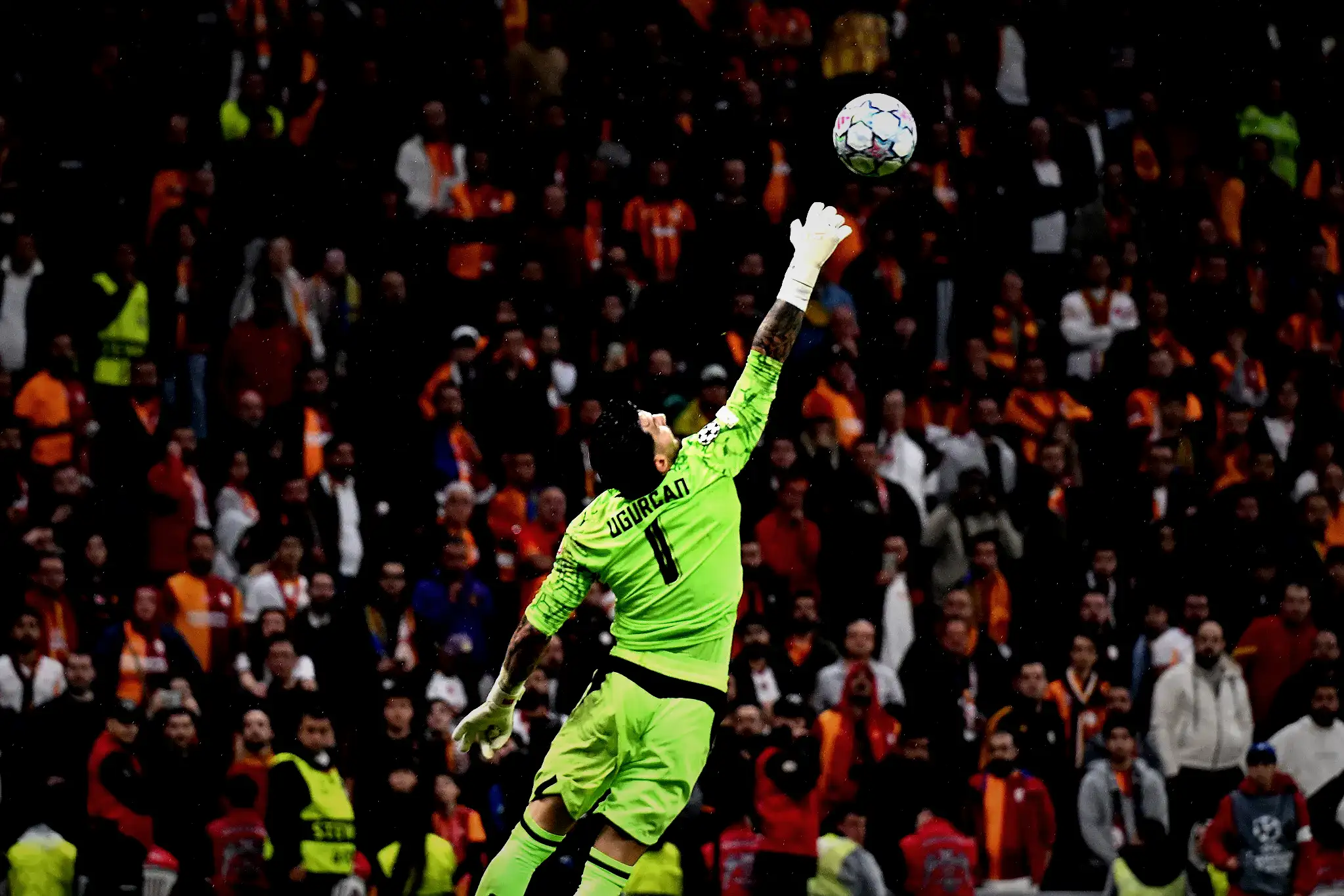 Galatasaray'da Okan Buruk’tan Uğurcan Çakır’a özel görüşme! Lille maçı öncesi tam takviye 8 galatasarayda okan buruktan ugurcan cakira ozel gorusme lille maci oncesi tam takviye 6 a1rr7sfy