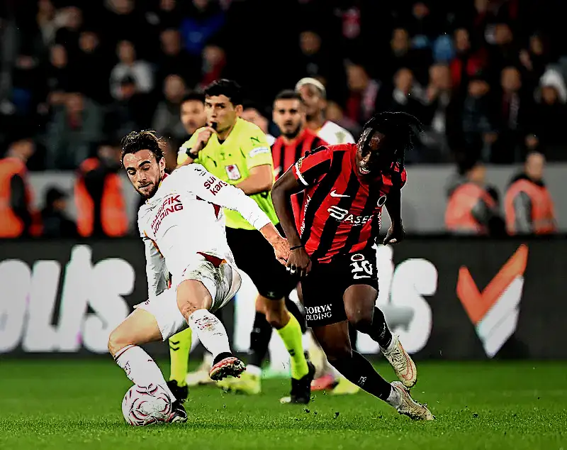 Galatasaray'da Okan Buruk'tan Yunus Akgün kararı! Lille maçında forma giyecek mi? 8 galatasarayda okan buruktan yunus akgun karari lille macinda forma giyecek mi 6 y9a6IHty