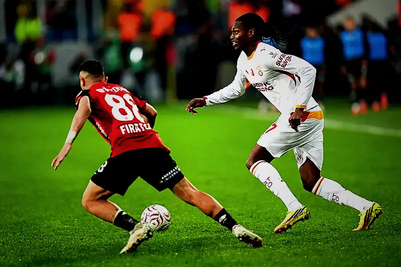 Galatasaray'da Rafael Leao için derbi seferberliği! Oynamak istediğini iletti 7 galatasarayda rafael leao icin derbi seferberligi oynamak istedigini iletti 5 ZJJqBNz5