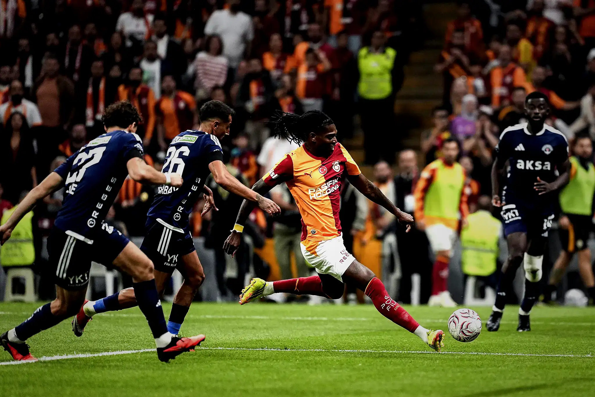 Galatasaray'da Rafael Leao Lille maçına Fenerbahçe derbisine yetişebilecek mi? 12 galatasarayda rafael leao lille macina fenerbahce derbisine yetisebilecek mi 10 pNWZti8L