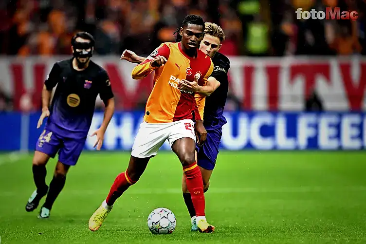 galatasarayda rafael leao taraftarlari hayrete dusurdu 6 BYMKAa3h