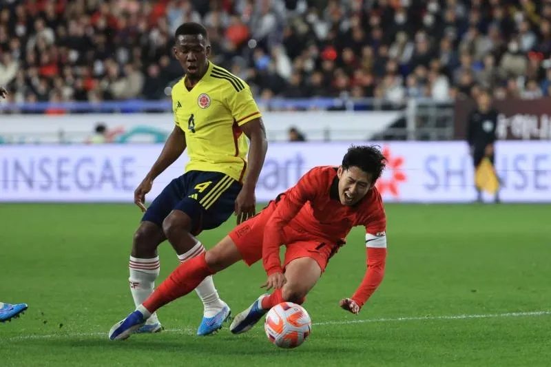 Galatasaray'da taraftarları sevindiren haber! Carlos Cuesta... 16 galatasarayda taraftarlari sevindiren haber carlos cuesta 14 lPCNZJ8K