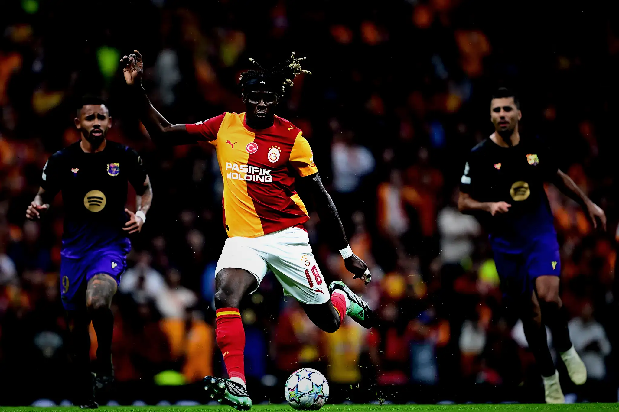 Galatasaray'da Ugochukwu'nun yerine gelecek transfer aşikâr oldu! 6 galatasarayda ugochukwunun yerine gelecek transfer asik r oldu 4 rfURtcvP