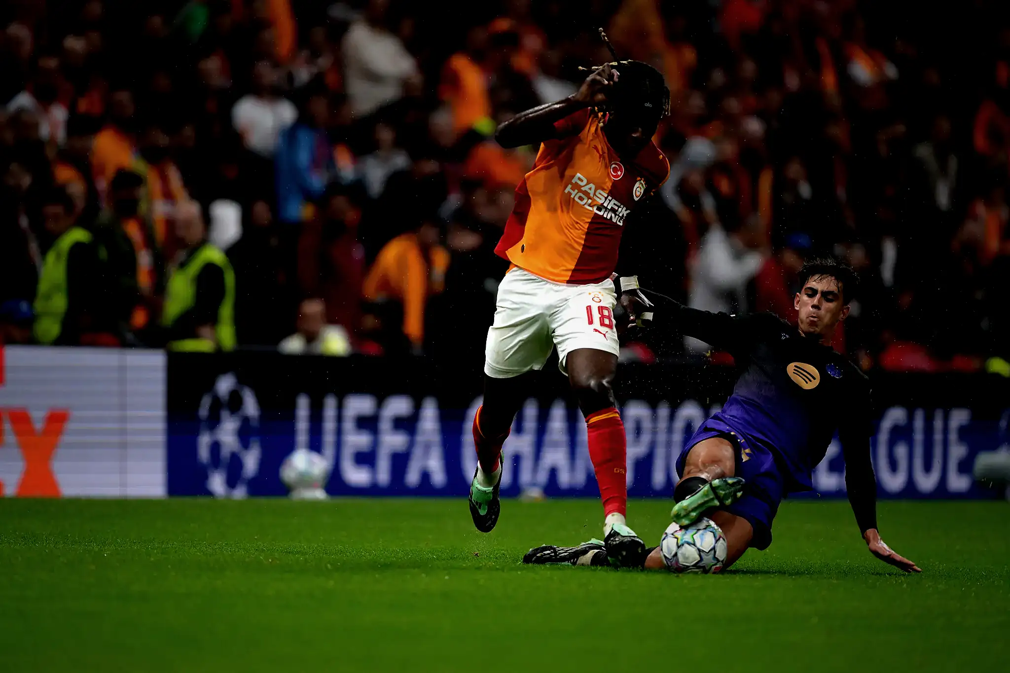 Galatasaray'da Ugochukwu'nun yerine gelecek transfer aşikâr oldu! 7 galatasarayda ugochukwunun yerine gelecek transfer asik r oldu 5 DTFFBO7D