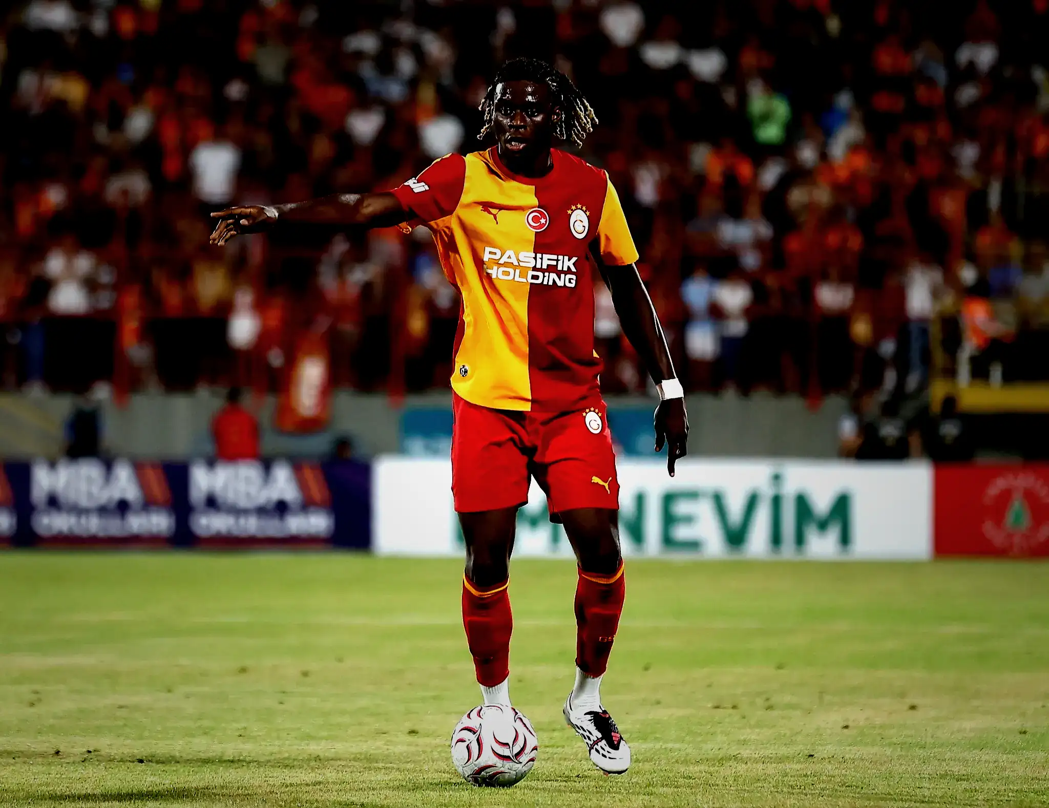 Galatasaray'da yeni transfer kadrodan ayrılmak istiyor! 2 galatasarayda yeni transfer kadrodan ayrilmak istiyor 0 Z6Wh9Jnm