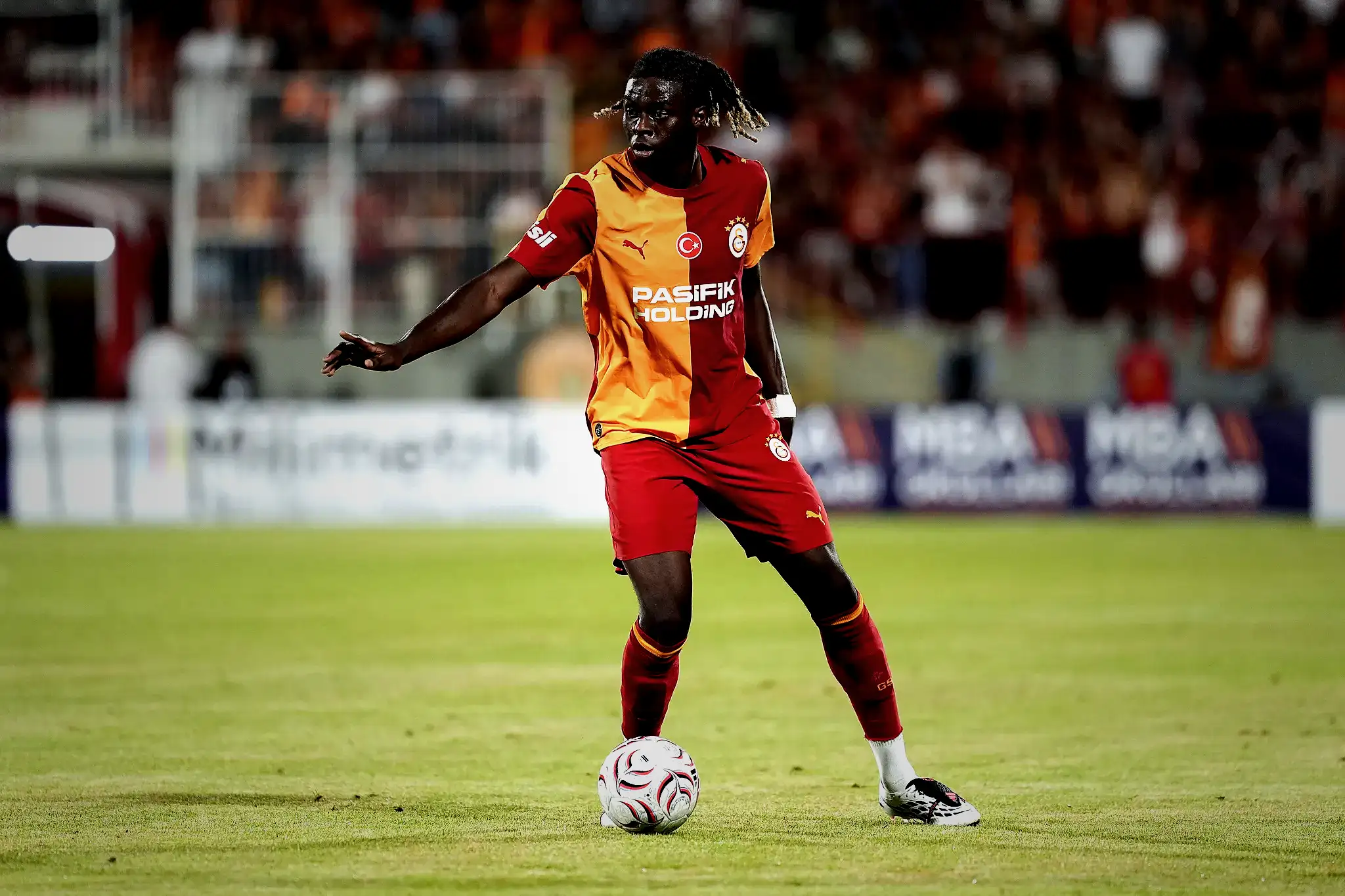 Galatasaray'da yeni transfer kadrodan ayrılmak istiyor! 3 galatasarayda yeni transfer kadrodan ayrilmak istiyor 1 XGQnwa8h